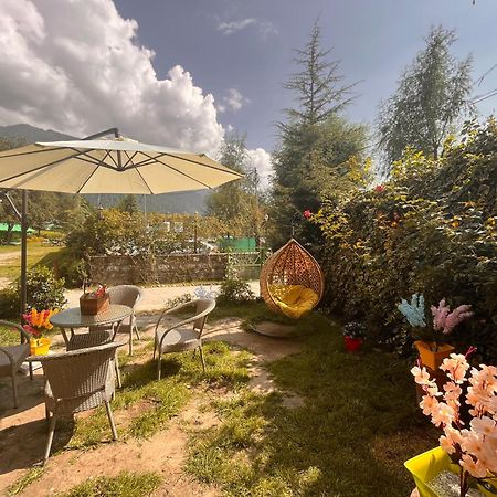 Himalayan Hill Queen Resort, Manali M98160-43400 Esterno foto