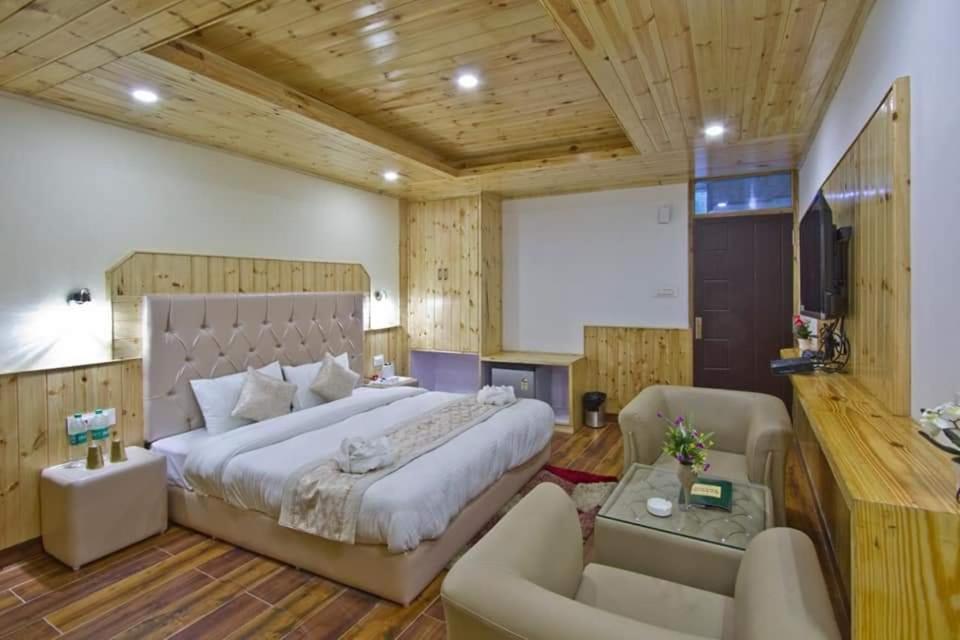 Himalayan Hill Queen Resort, Manali M98160-43400 Esterno foto