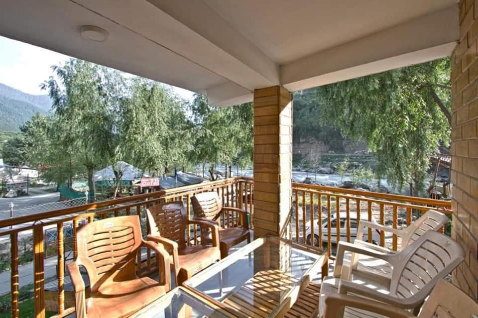 Himalayan Hill Queen Resort, Manali M98160-43400 Esterno foto