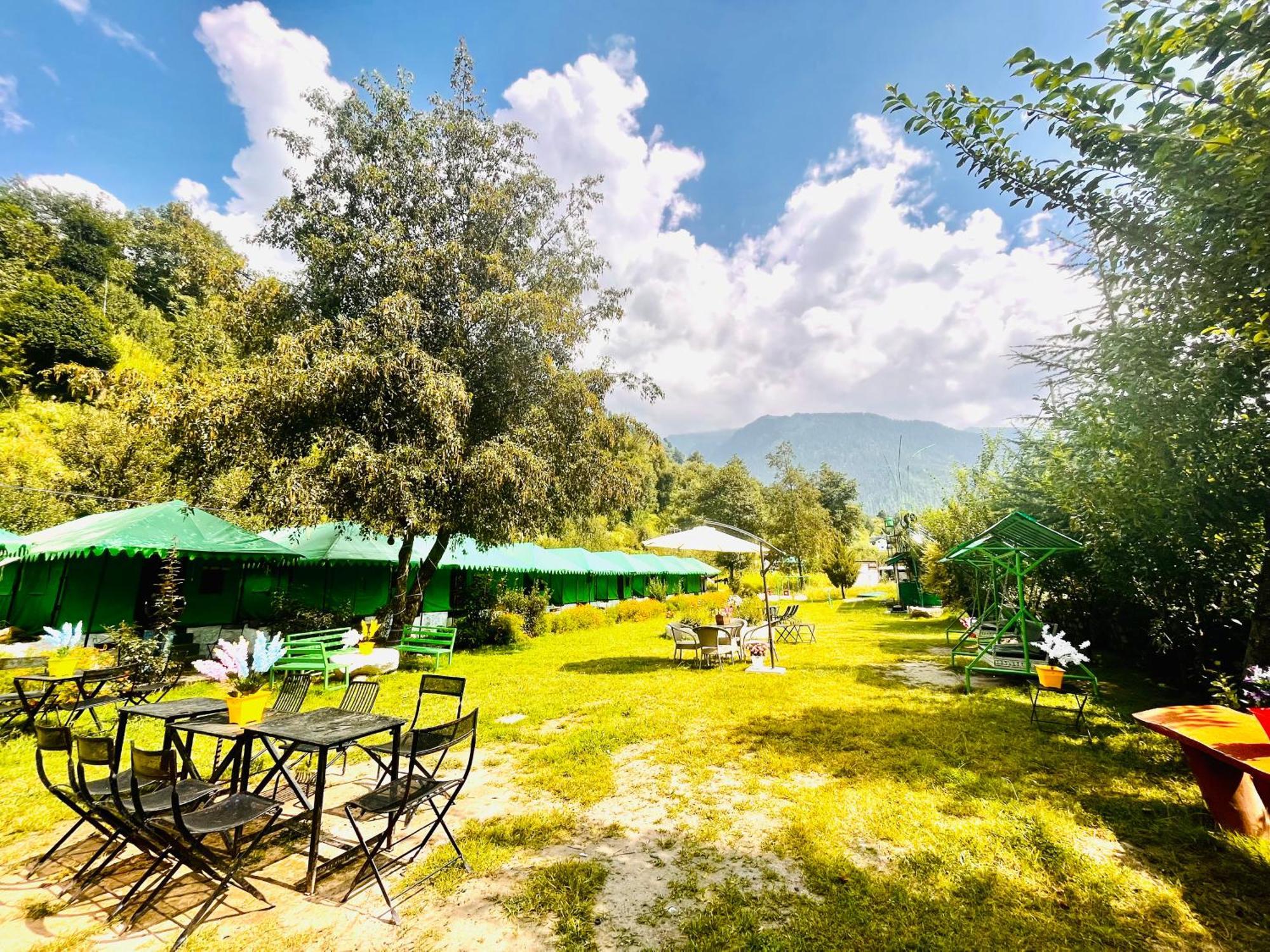 Himalayan Hill Queen Resort, Manali M98160-43400 Esterno foto