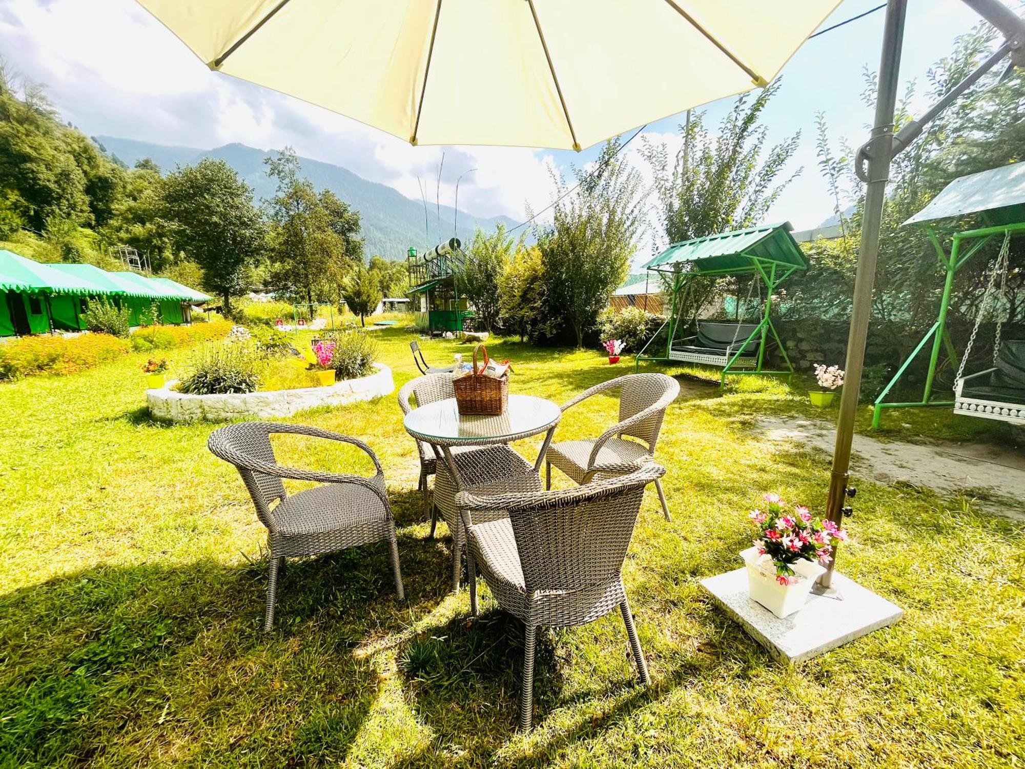 Himalayan Hill Queen Resort, Manali M98160-43400 Esterno foto