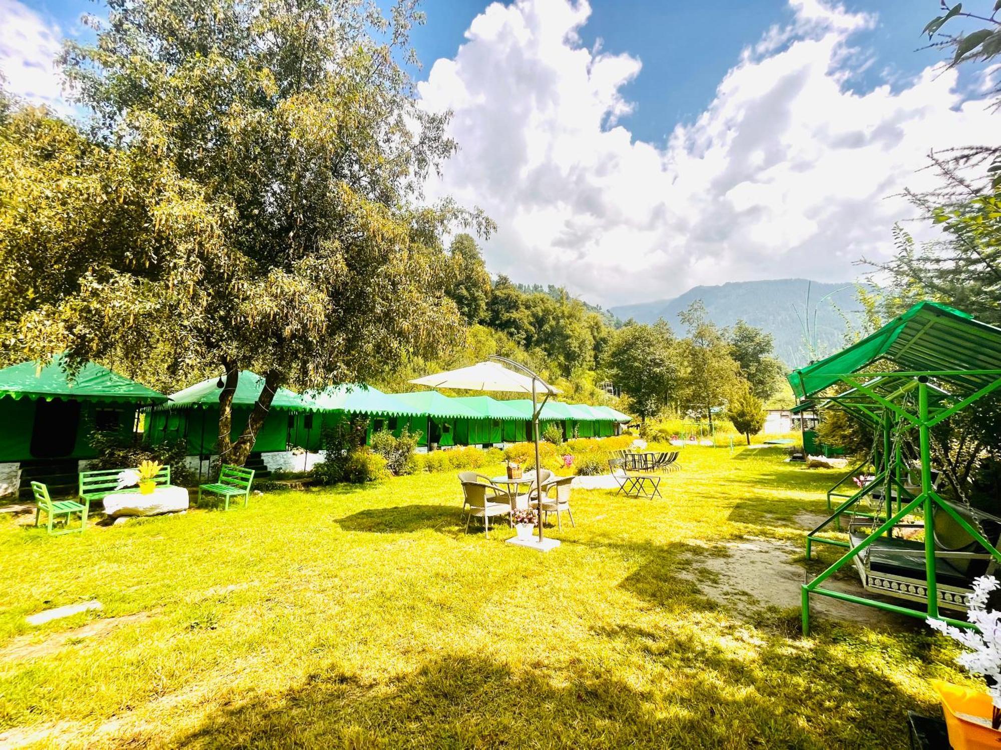 Himalayan Hill Queen Resort, Manali M98160-43400 Esterno foto